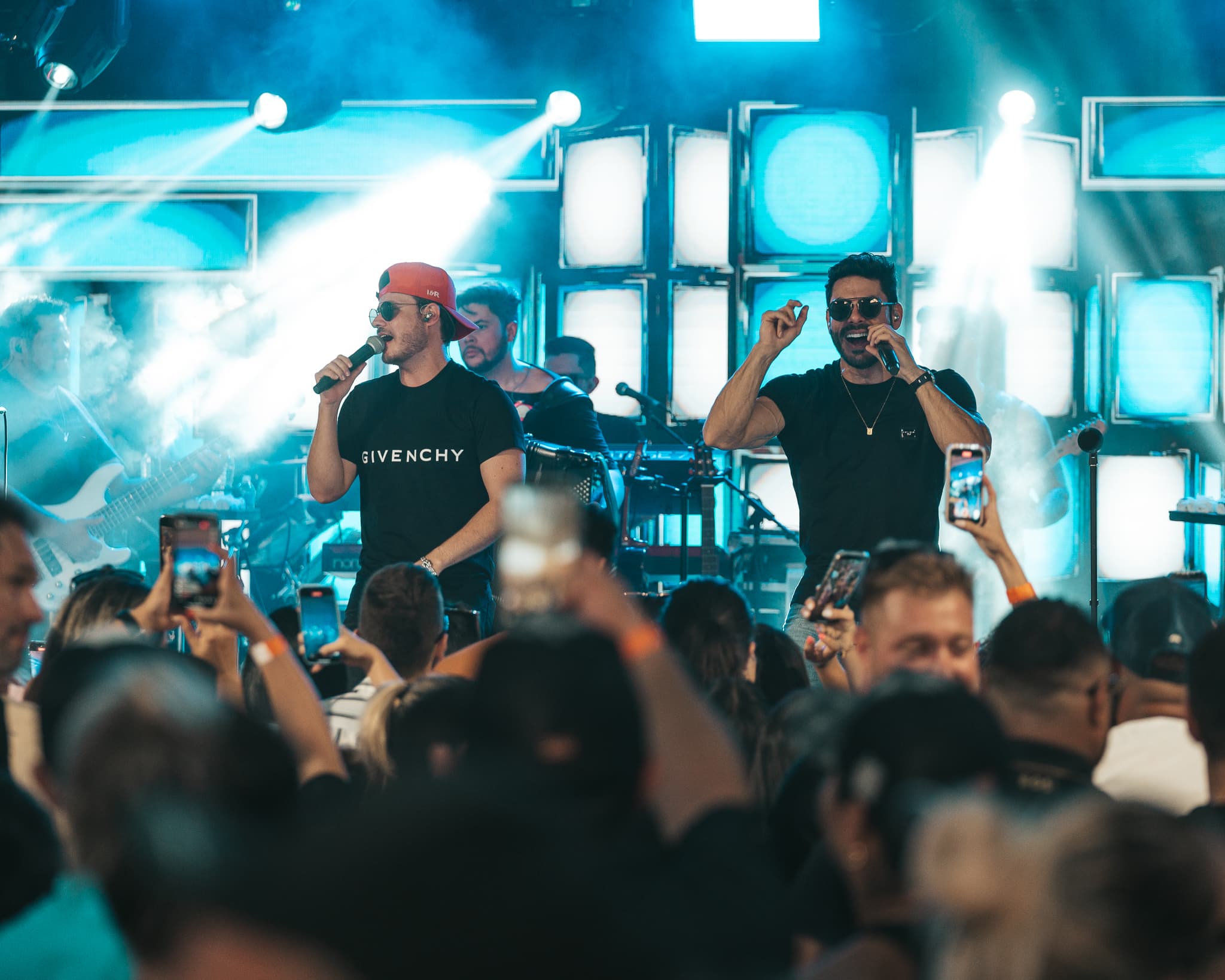 Live concert performance, produced by Memories Studios